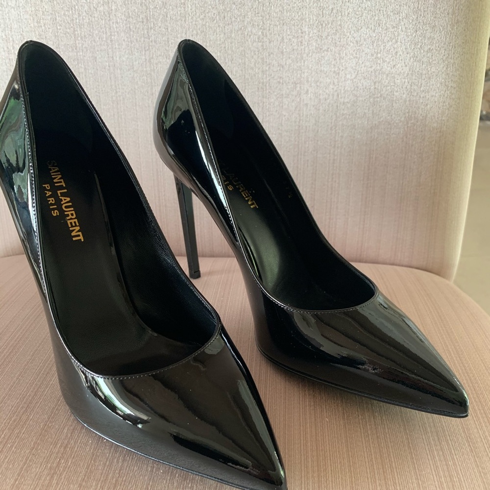 Saint Laurent Black Patent Pumps